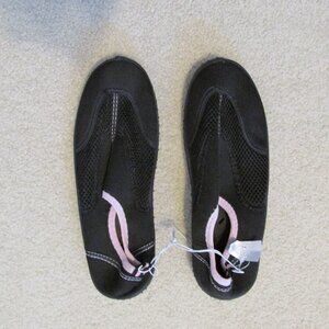 BEACHSOCKS WOMENS SZ 6 SHOES PINK BLACK FLATS REMOVABLE LINER WATER SLIP ONS NWT